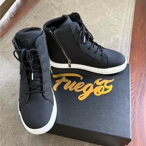 Fuego Black Wedge Dance Sneakers (Women’s size 7)